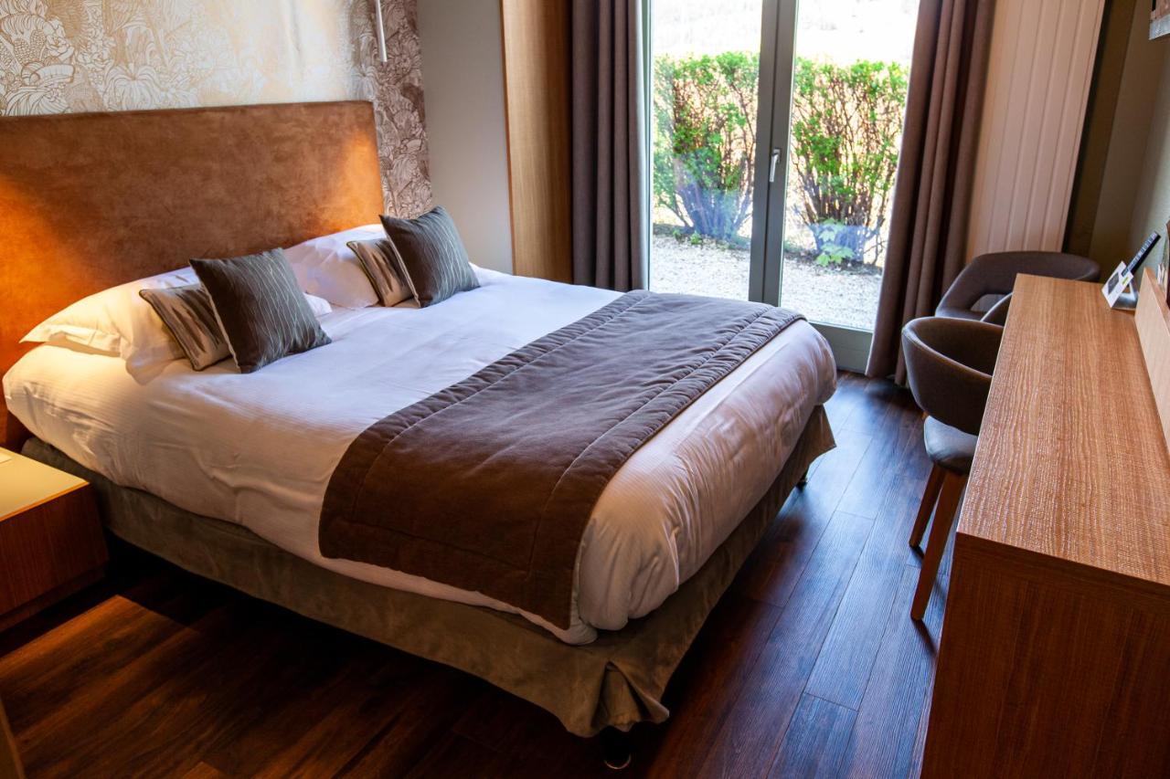 Logis Hotel Restaurant La Tour Dunières Dış mekan fotoğraf