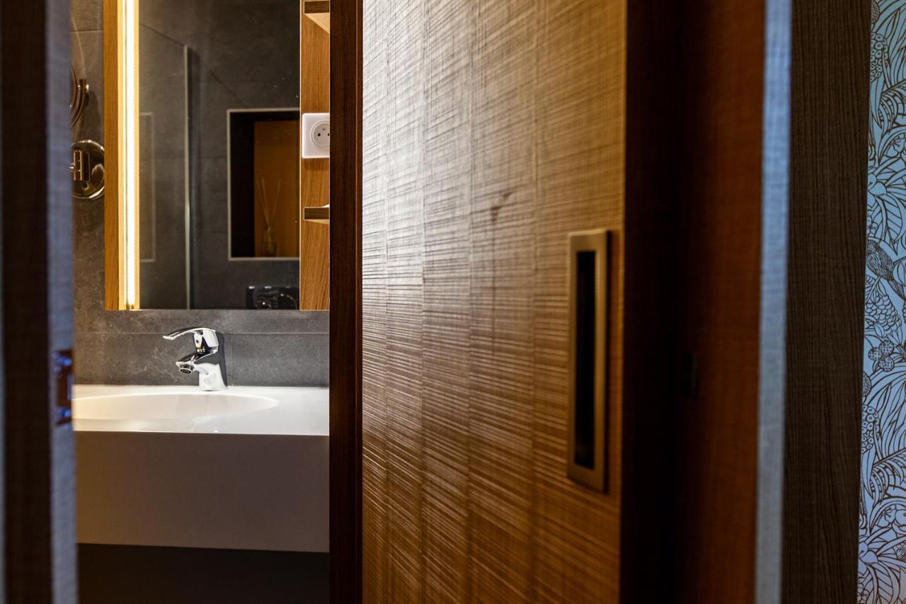 Logis Hotel Restaurant La Tour Dunières Dış mekan fotoğraf
